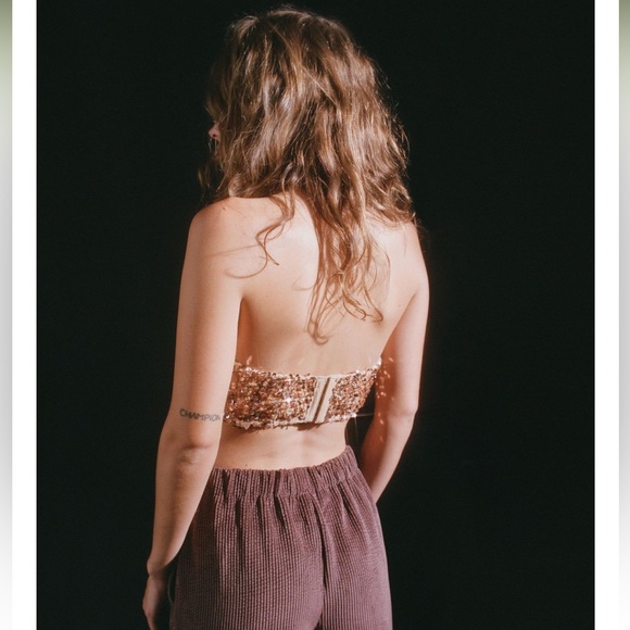 NWT Urban Outfitters Gold Sequin Sleeveless Crop Top - Picture 4 of 16